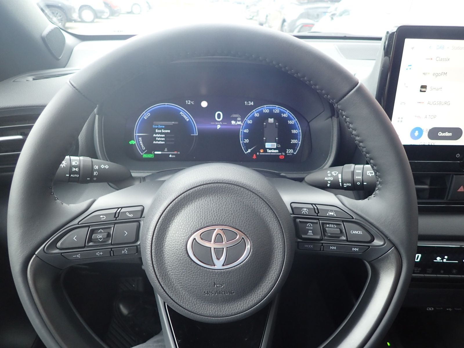 Fahrzeugabbildung Toyota Yaris 1.5 Hybrid Style 130PS