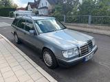 Mercedes-Benz Mercedes Benz 300TE Mopf1 - Mercedes-Benz 300 mit Benzin-Antrieb: Kombi