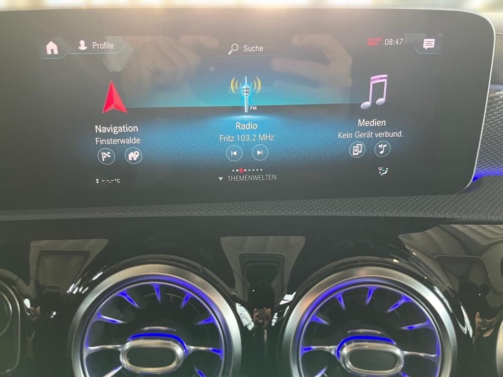 Fahrzeugabbildung Mercedes-Benz CLA 200 d SB Progressive Navi LED KAM SHZ Ambie.