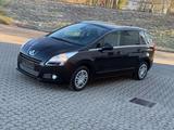 Peugeot 5008 1.6 Platinum 155 THP - Peugeot 5008: Thp