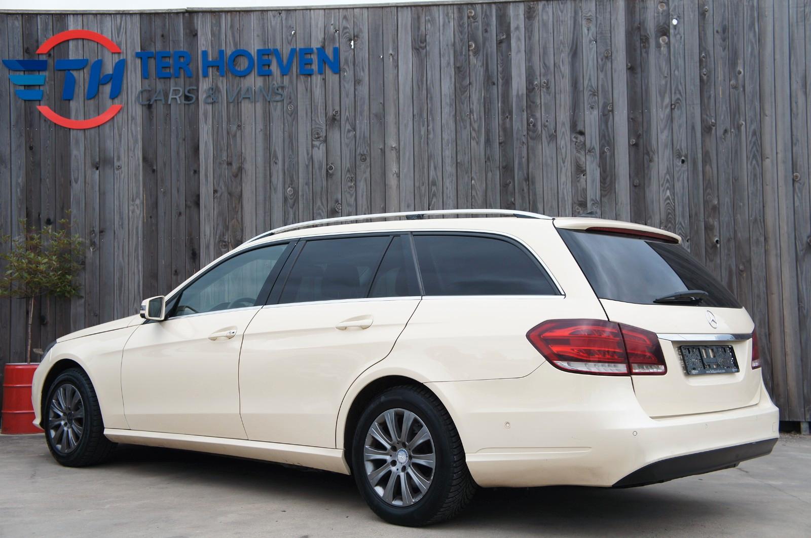Mercedes-Benz E200 2014 — rear view