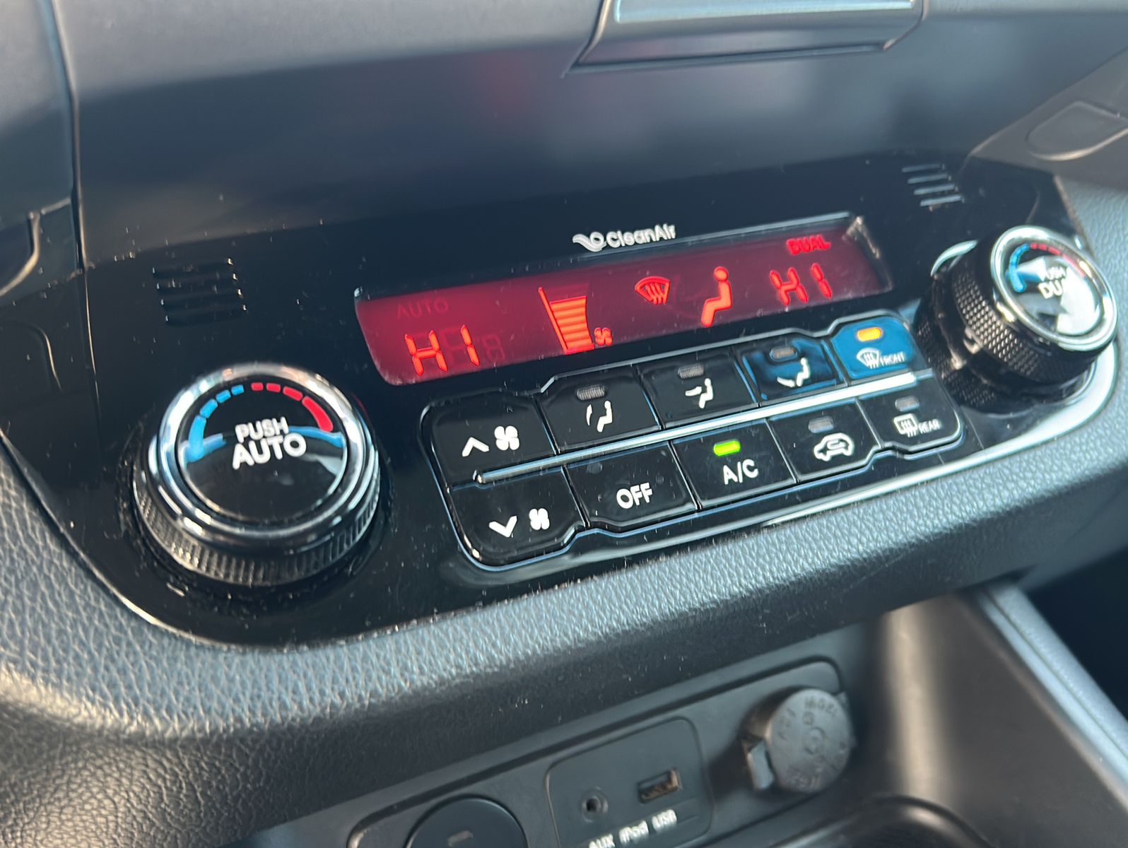 Fahrzeugabbildung Kia Sportage 2,0 Attract 2WD