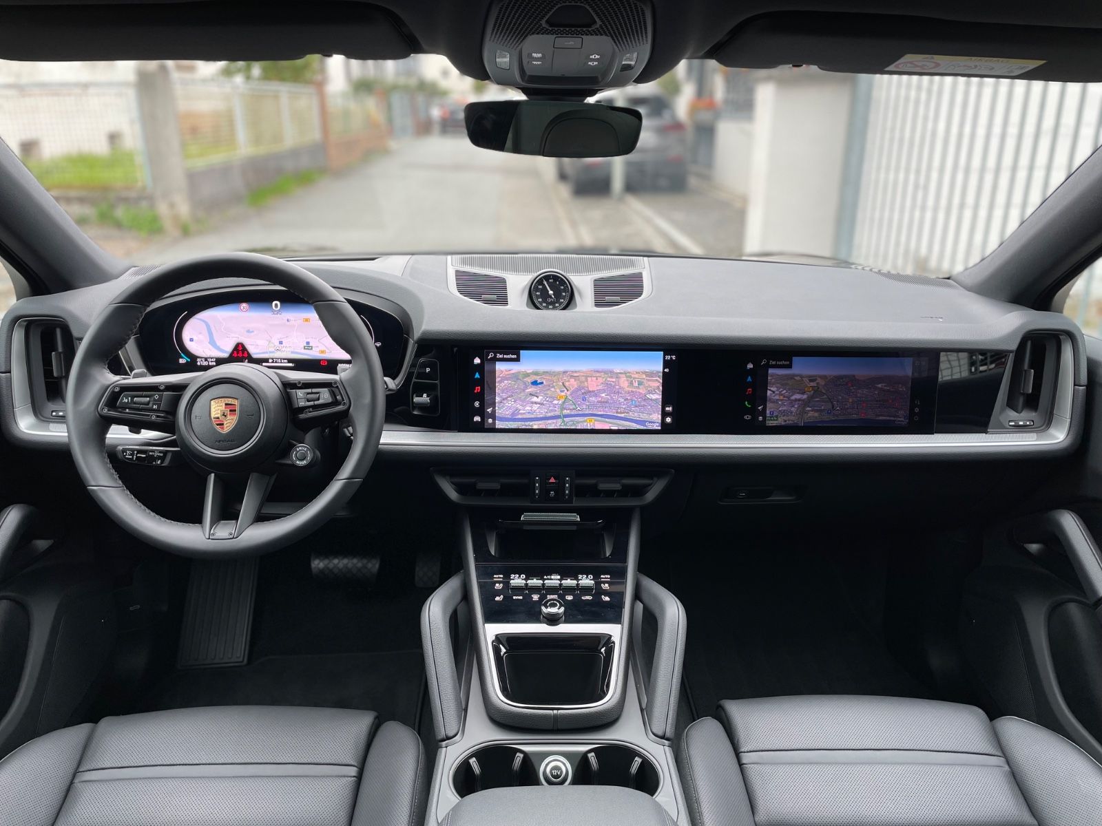 Fahrzeugabbildung Porsche Cayenne V6 Coupe |ACC|HUD|PASM|3.Displ.|Bose|22"
