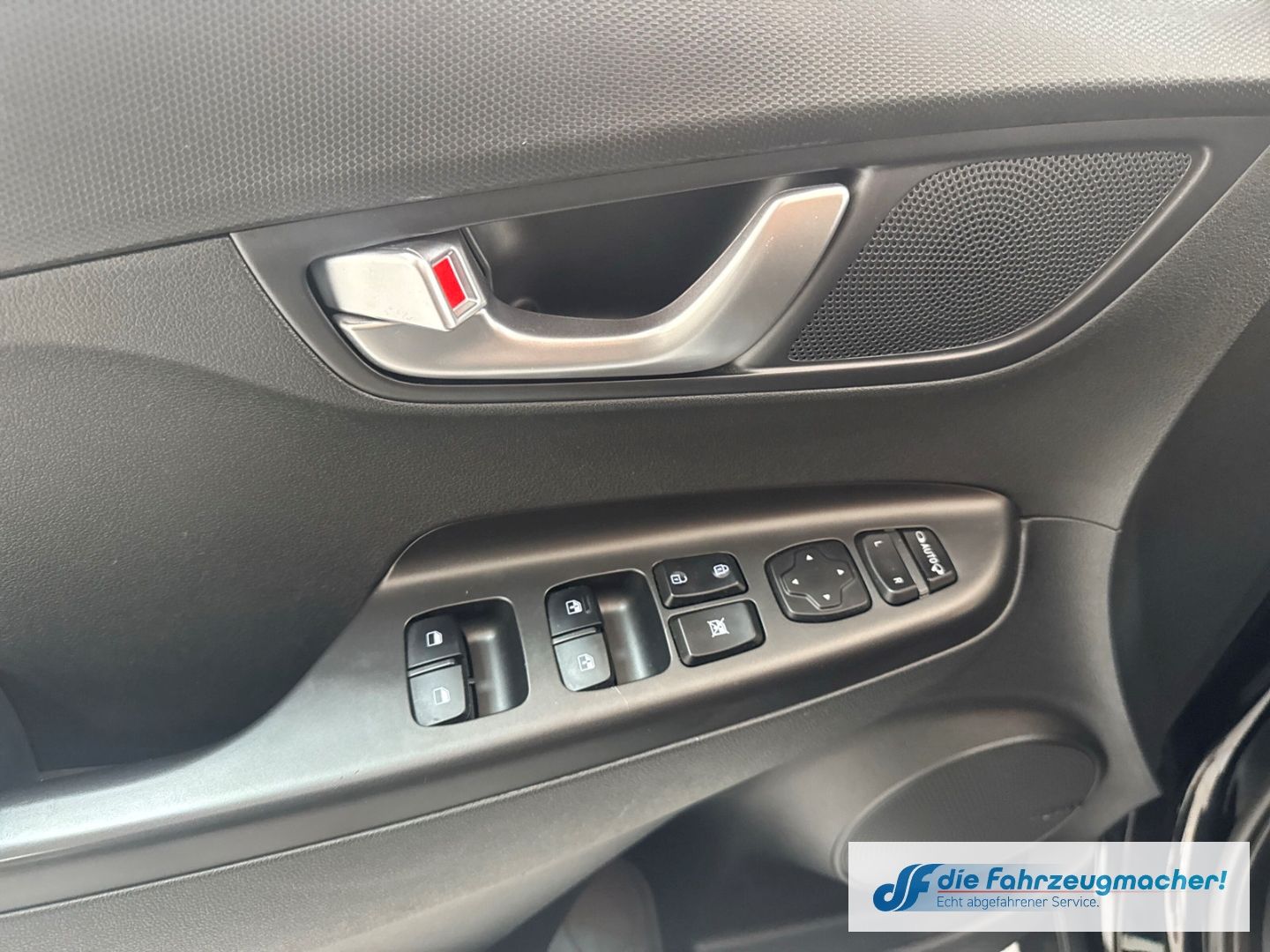 Fahrzeugabbildung Hyundai KONA Trend Elektro 2WD Navi Soundsystem LED ACC