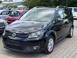 Volkswagen Touran Comfortline - Volkswagen Touran mit Benzin-Antrieb: Limousine