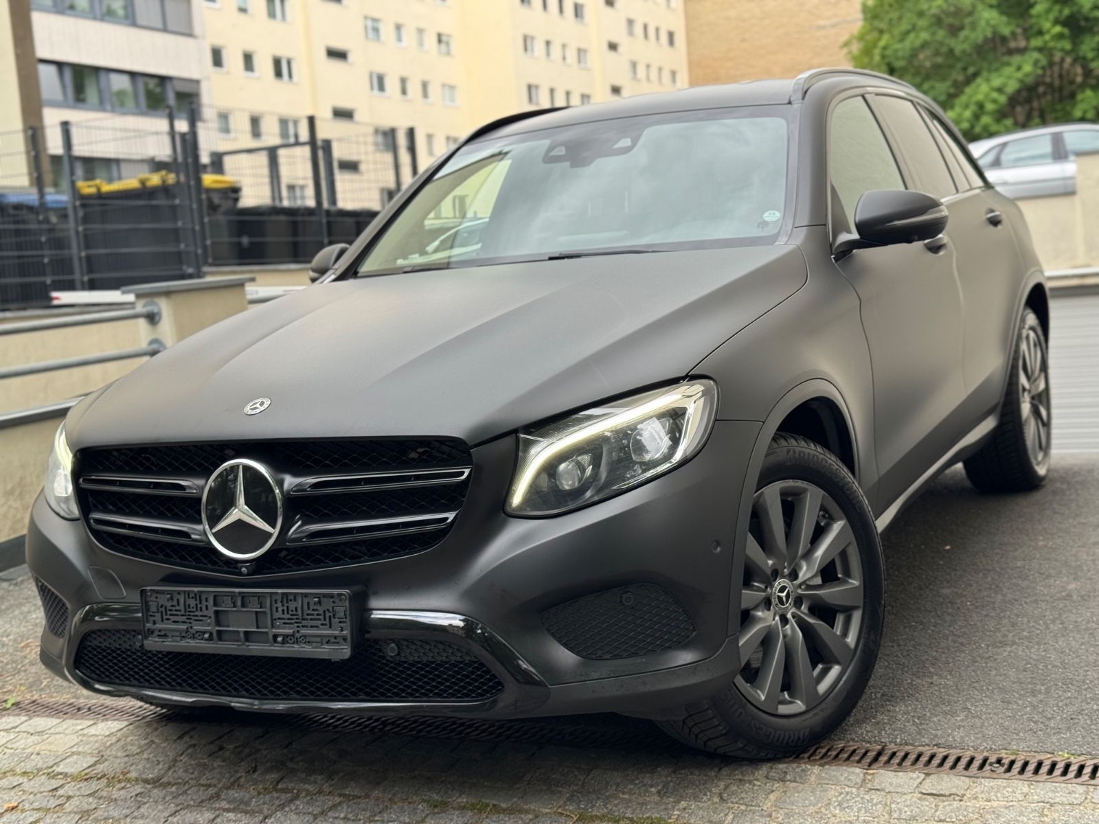 MERCEDES-BENZ GLC 350 d 4Matic/PANO/360/HUD/KEYLESS/LUFTFEDERU