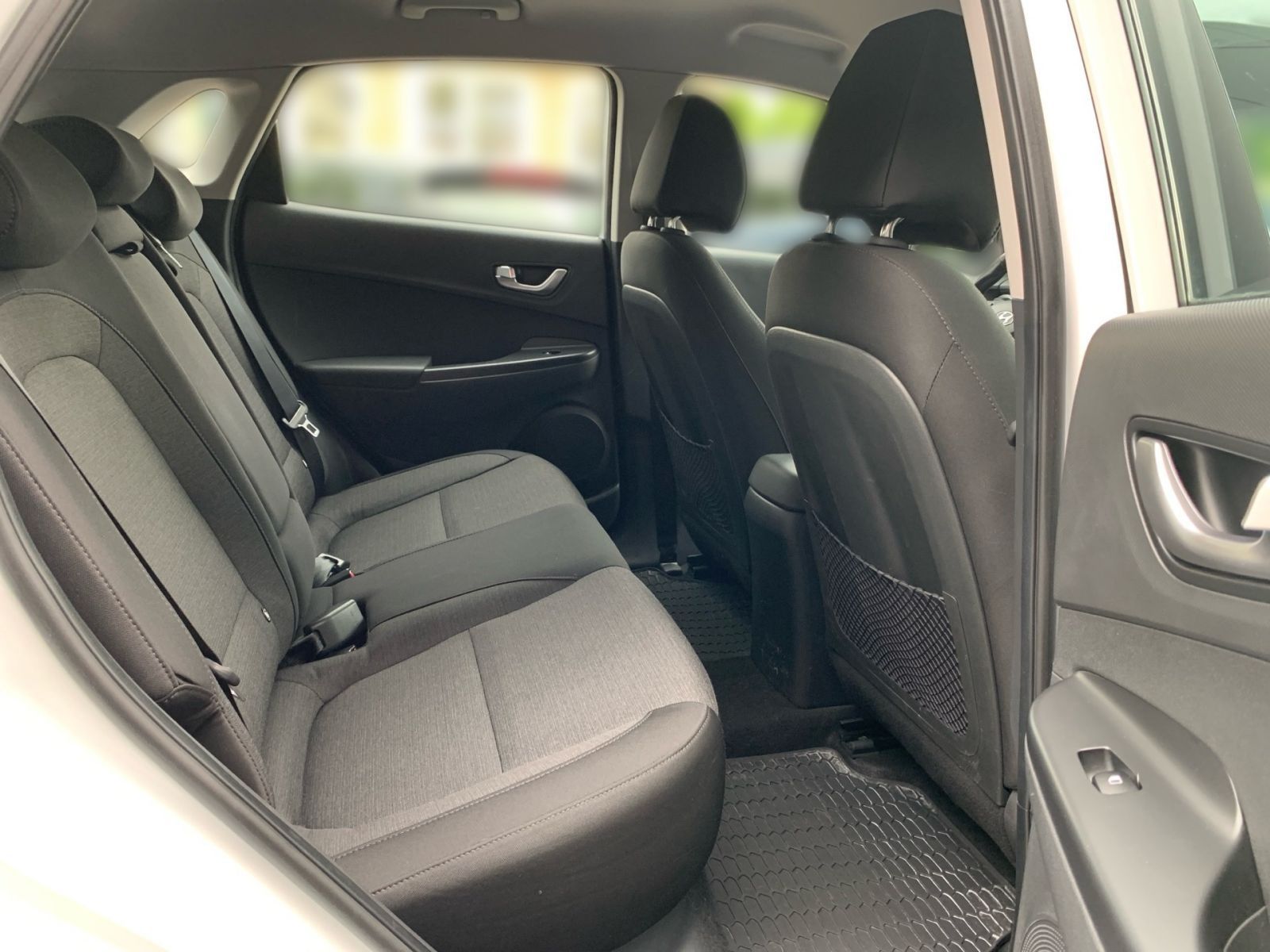 Fahrzeugabbildung Hyundai Kona Select Elektro 11 kW OBC Sitzheizung