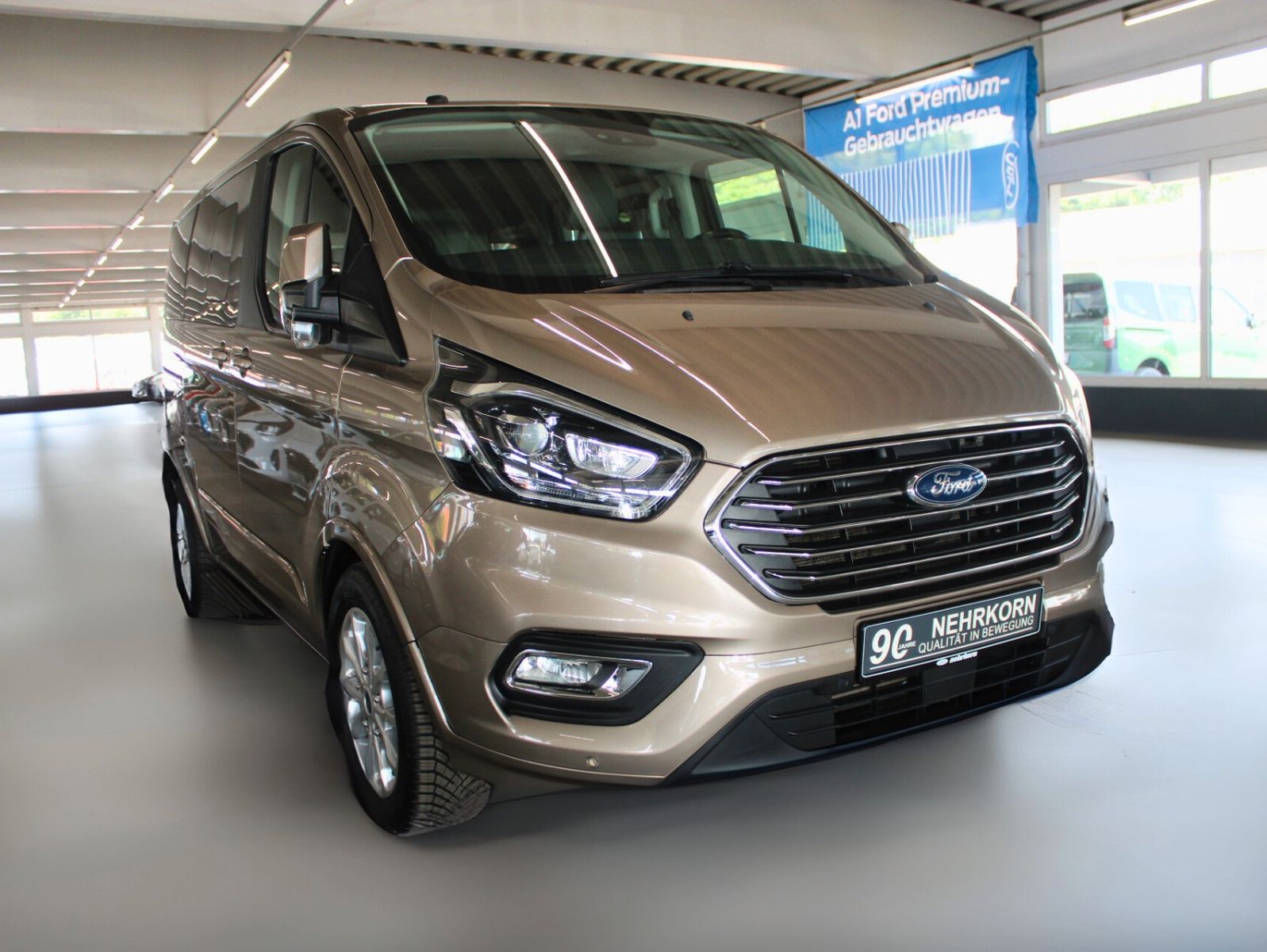 Fahrzeugabbildung Ford Tourneo Custom Titanium Aut. 8-Si STDZ LEDER AHK