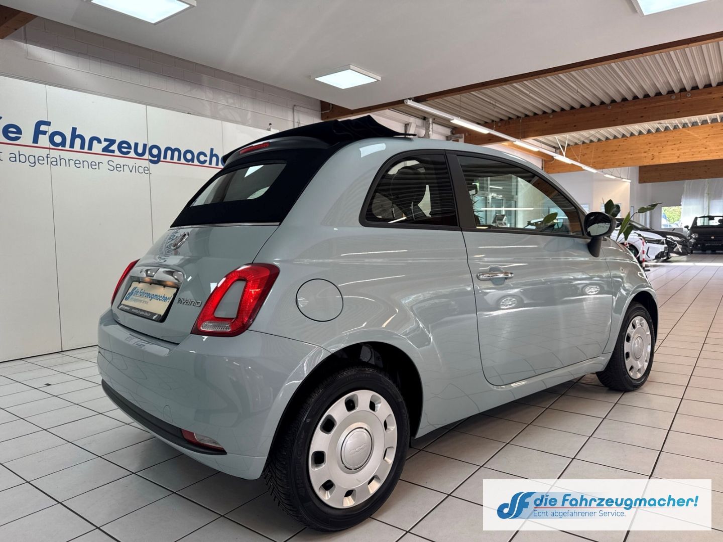 Fahrzeugabbildung Fiat 500 Cabrio Dolcevita 1.0 Mild Hybrid 5tkm Navi A