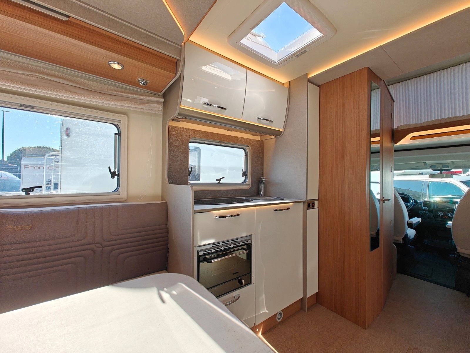 Fahrzeugabbildung Bürstner Lyseo TD Gallery 649 G Harmony Line - Backofen!