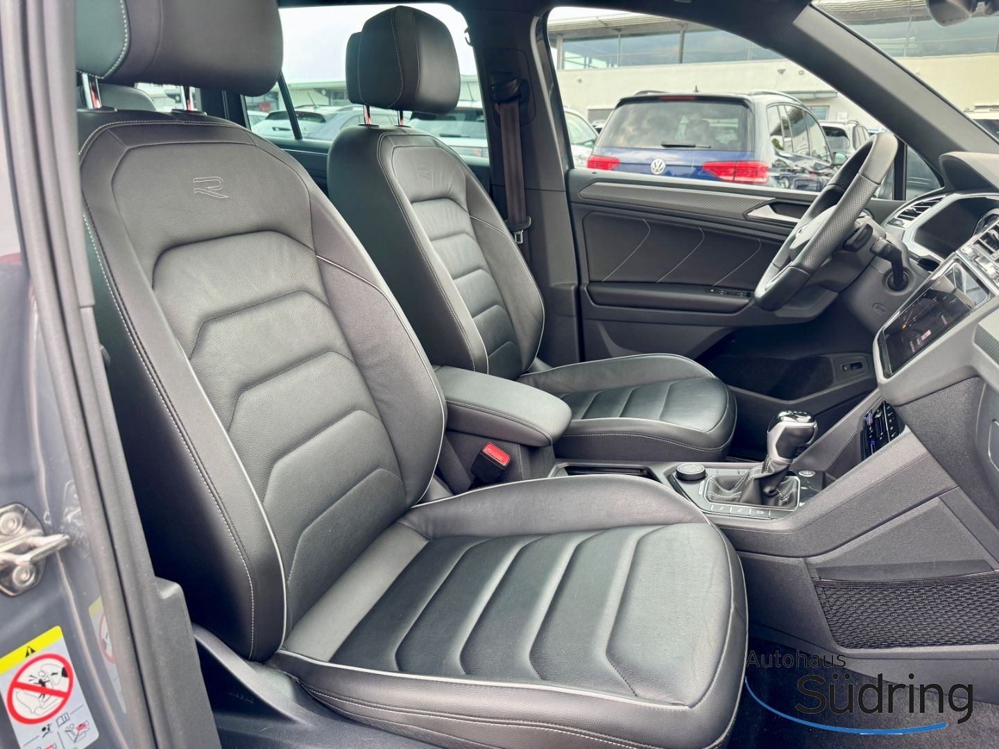 Tiguan 2,0 TDI R-Line DSG HUD StandHZG AHK Pano