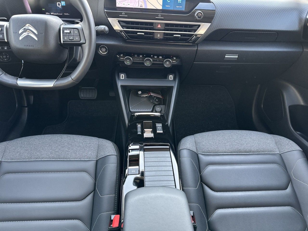 Fahrzeugabbildung Citroën C4 PureTech 130 EAT8 Shine