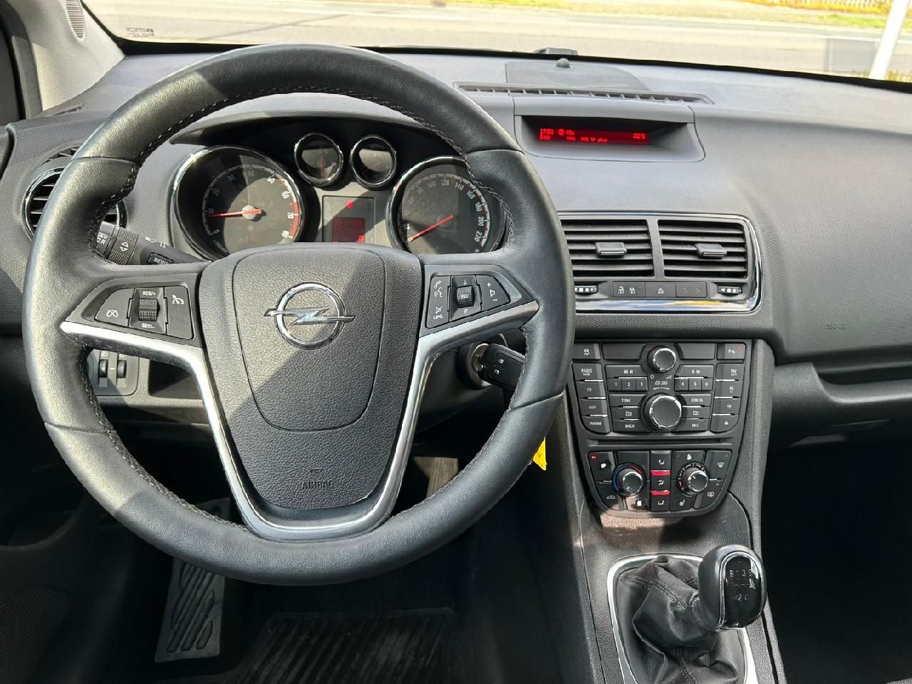 Fahrzeugabbildung Opel Meriva 1,4 150 Jahre Opel