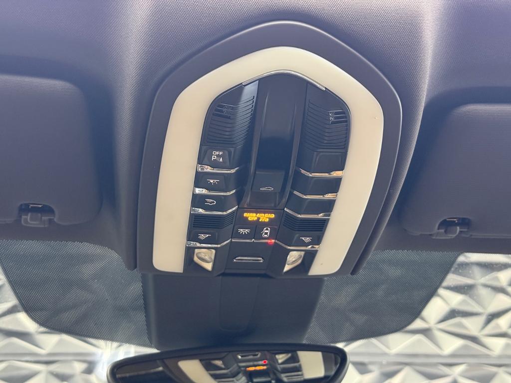 Porsche Cayenne S Diesel 4.2 V8, Foto 26 von 50