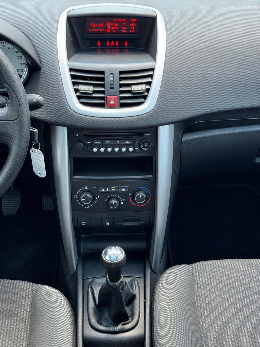 Peugeot 207 2011 — photo 31
