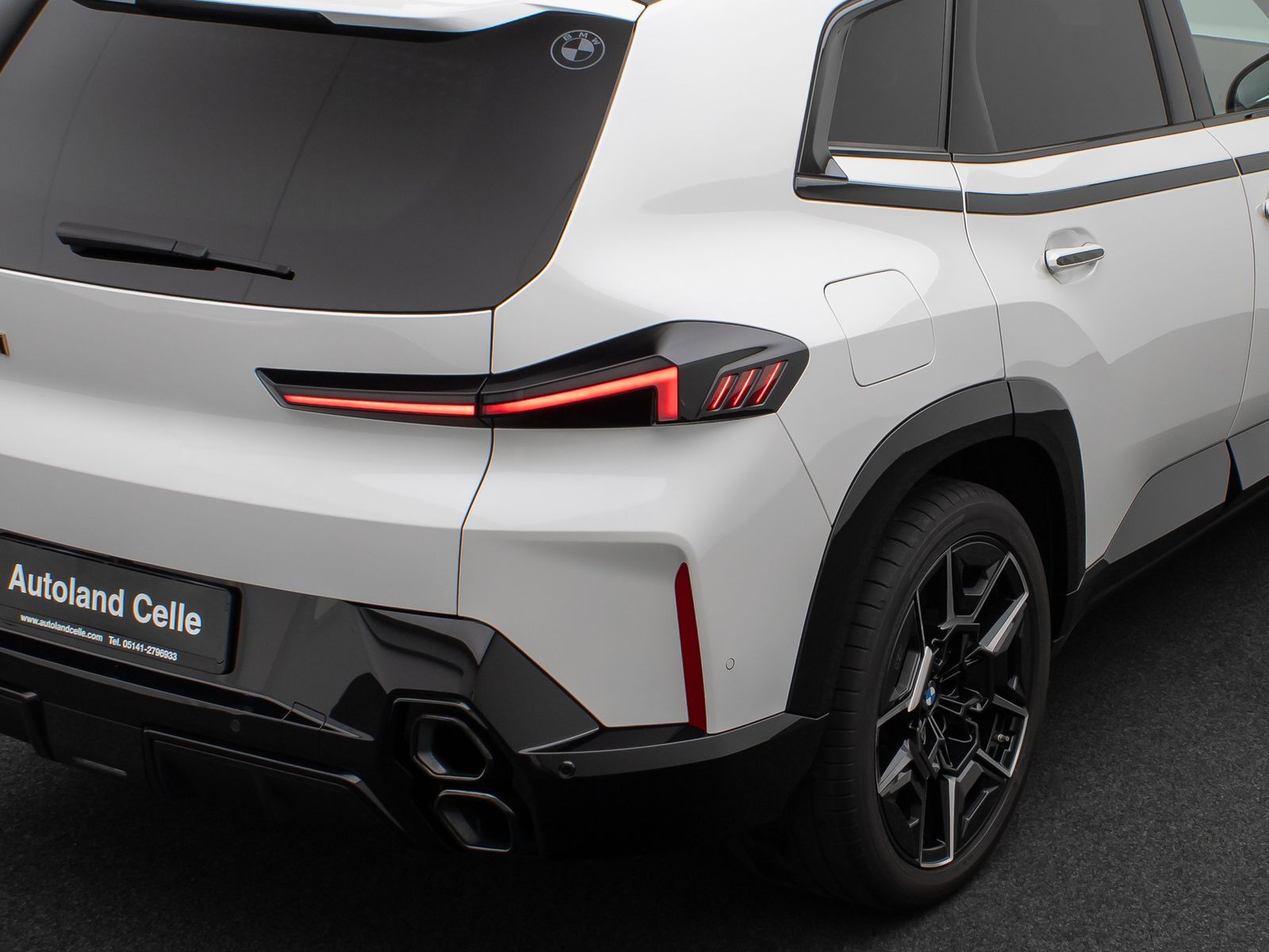 Fahrzeugabbildung BMW XM Individual M Sitze DAB B&W Massage SoftClose