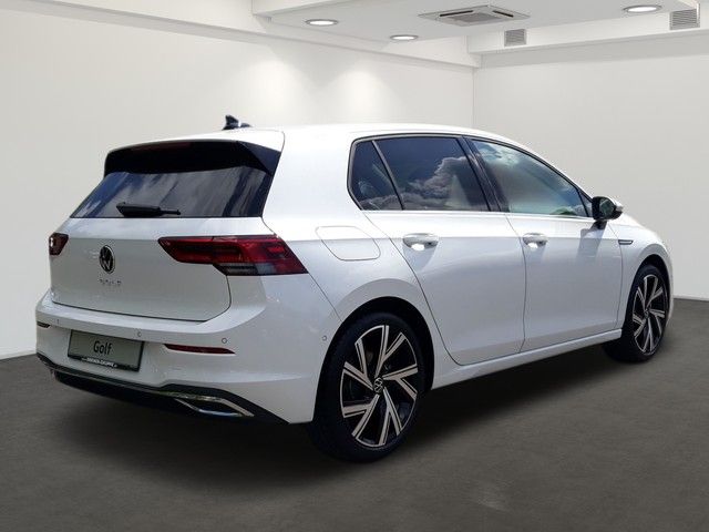 Fahrzeugabbildung Volkswagen Golf VIII 2.0TDI DSG Style NAVI+ACC+PARKLNK+AHK+