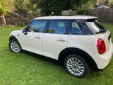 MINI Cooper Pepper/Wired - mit Benzin-Antrieb: Beige, Teilleder, Soundsystem, Limousine, mit Klimaanlage