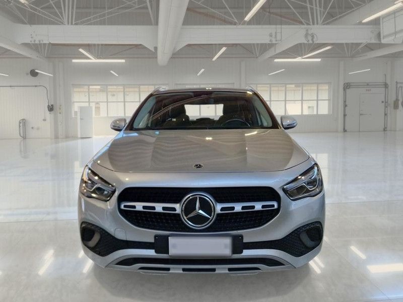 Mercedes-Benz MERCEDES-BENZ GLA 200 AUTOMATICO BUSINESS EXTRA  imagem 2