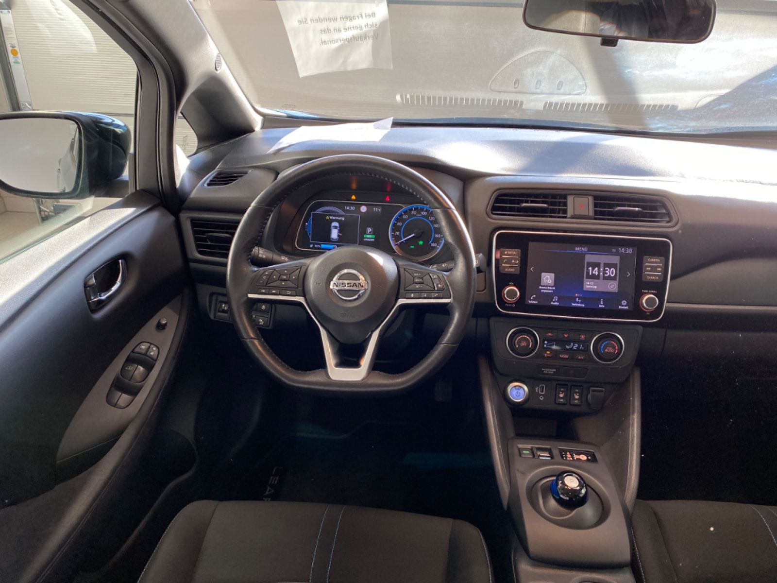 Fahrzeugabbildung Nissan Leaf Acenta - CARPL./AndroidA.,2Ladekabel;SOH98%