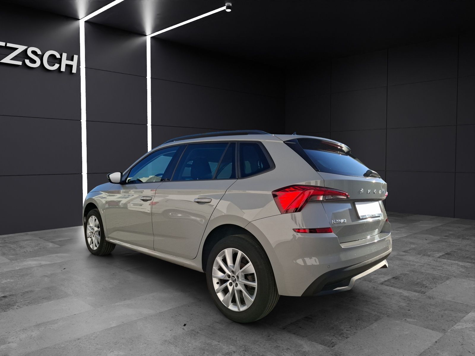 Fahrzeugabbildung SKODA Kamiq TSI Clever LED Navi VC GRA PDC SH LM