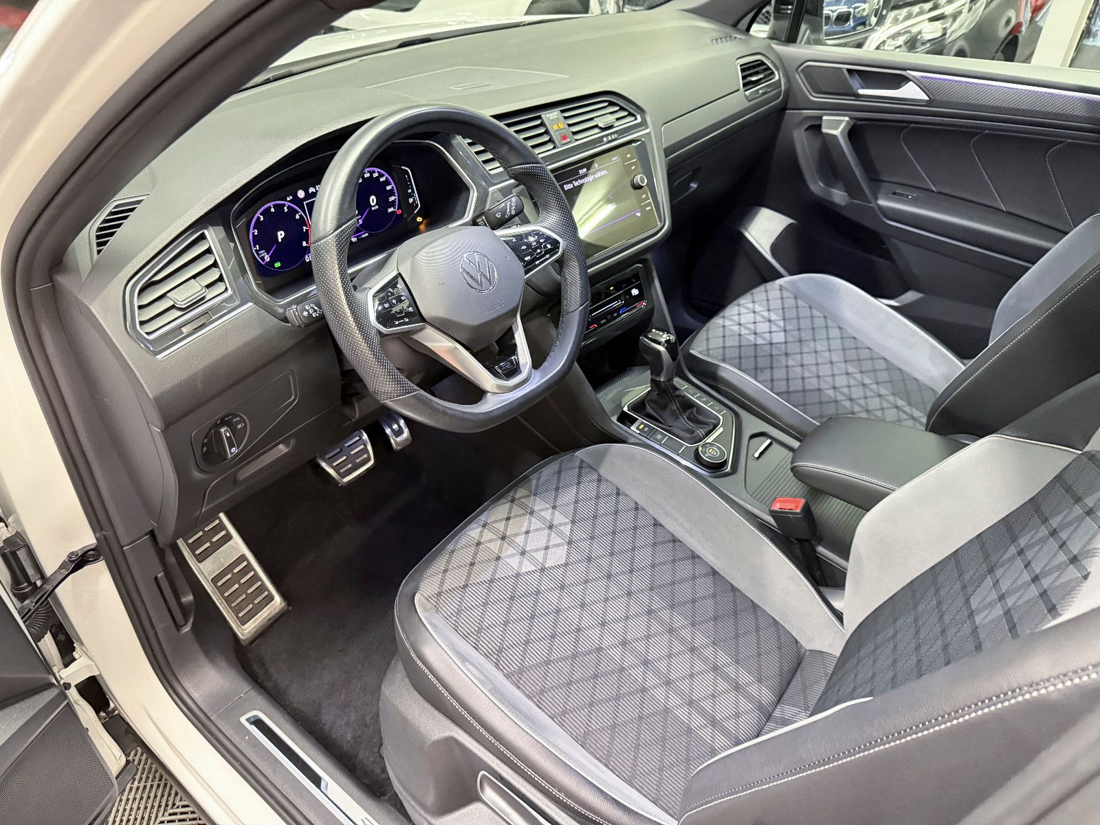 Volkswagen Tiguan Allspace 2.0 TSI DSG 4Motion R-Line DCC foto 10