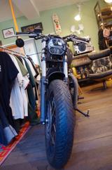 Triumph Bonneville T120 Black Custom Bike Cafėracer - TRIUMPH DRESDEN