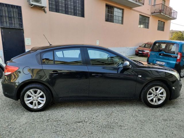 Chevrolet Cruze 1.8 5 porte LT GPL fino al 2034