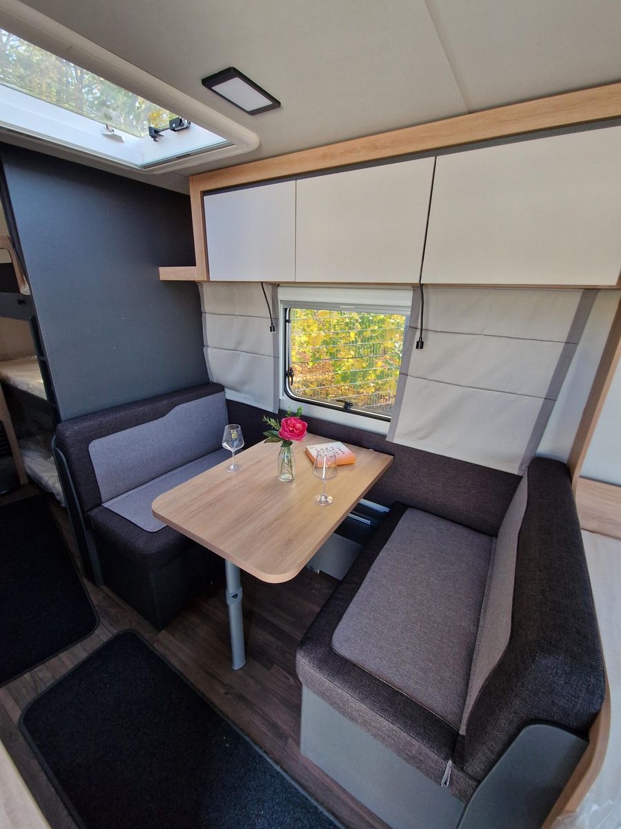 Fahrzeugabbildung Knaus Sport 500 KD 3 Stockbett mit Garagentür, 1800 kg