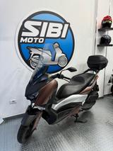 Yamaha X-MAX 300 - YAMAHA ROLLER X MAX