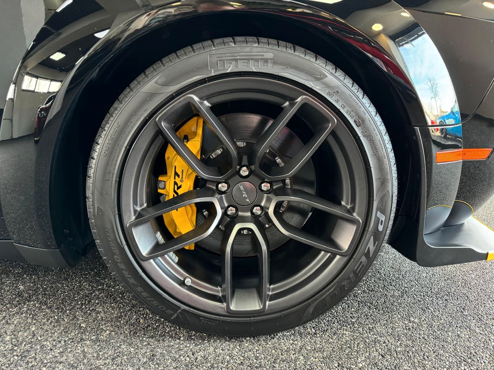 Fahrzeugabbildung Dodge HELLCAT JAILBREAK -LAST CALL-YELLOW CALIPERS