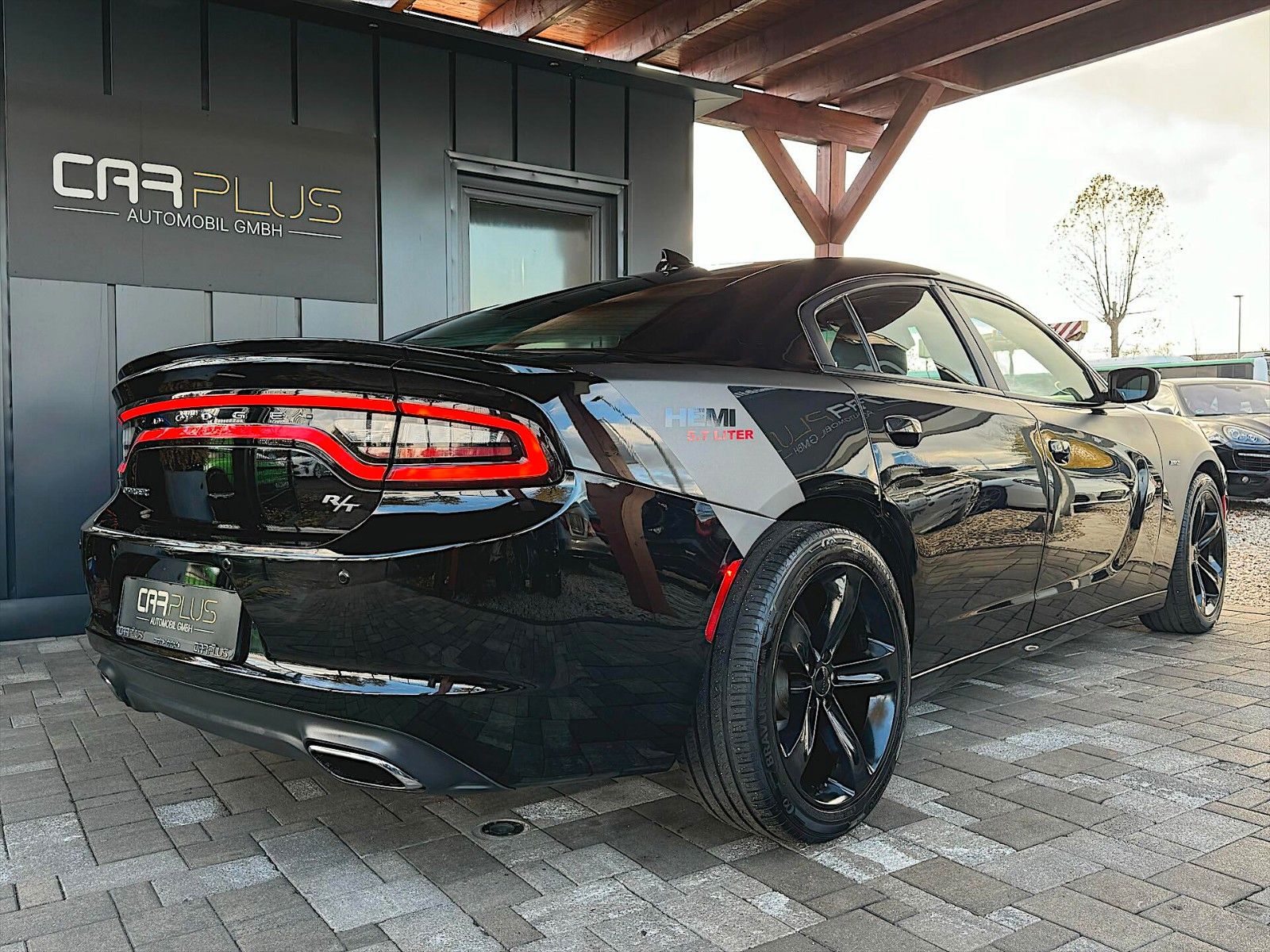 Fahrzeugabbildung Dodge Charger 5.7 V8 HEMI R/T Black Edition LPG  *LED*