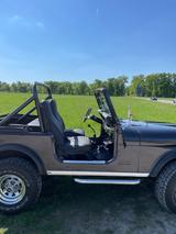 Jeep CJ - Jeep CJ: Geländewagen
