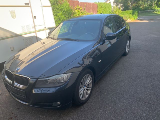 BMW 318i Edition Lifestyle Edition Lifestyle