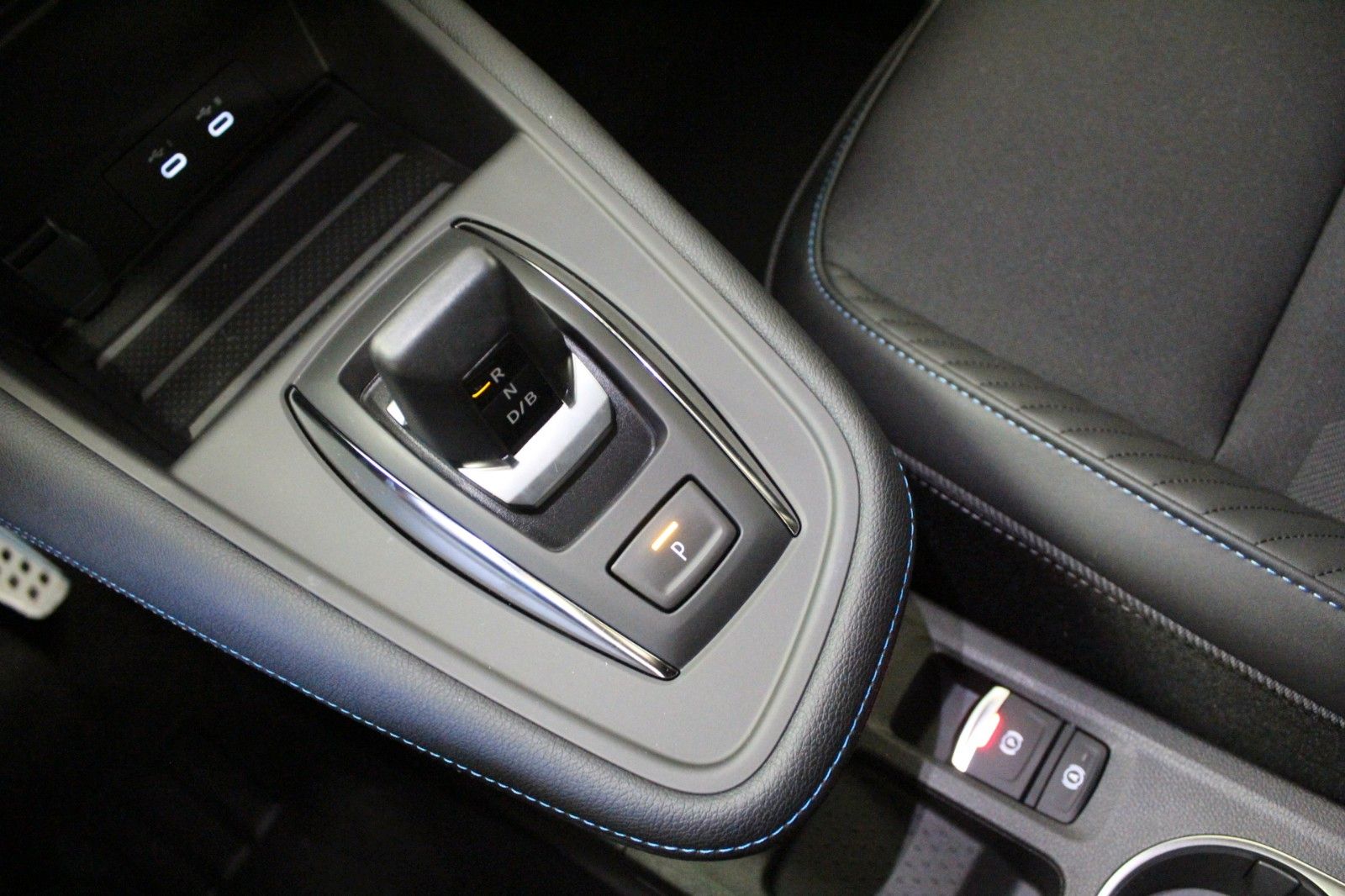 Fahrzeugabbildung Renault Captur Full Hybrid 160 E-Tech Esprit Alpine