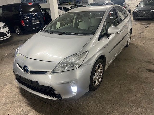 Toyota Prius 1.8-l-VVT-i Life