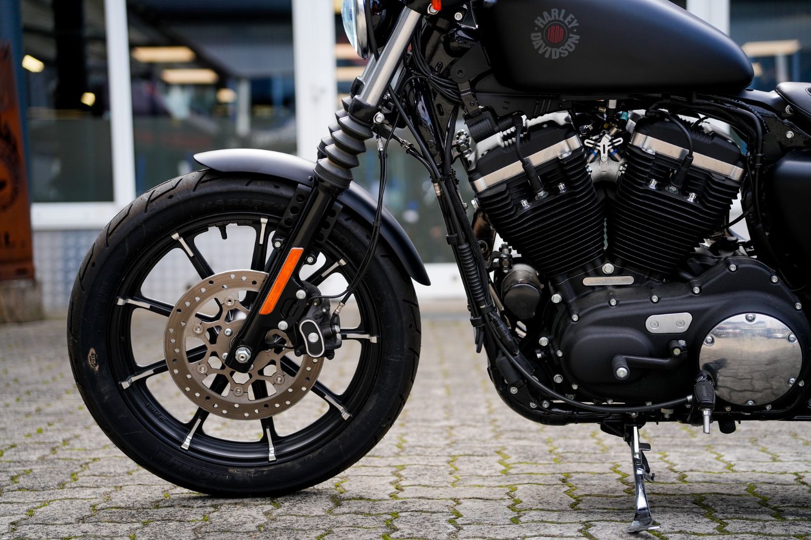 Fahrzeugabbildung Harley-Davidson XL883N - Iron - seltenes Neufahrzeug (Tageszul.)