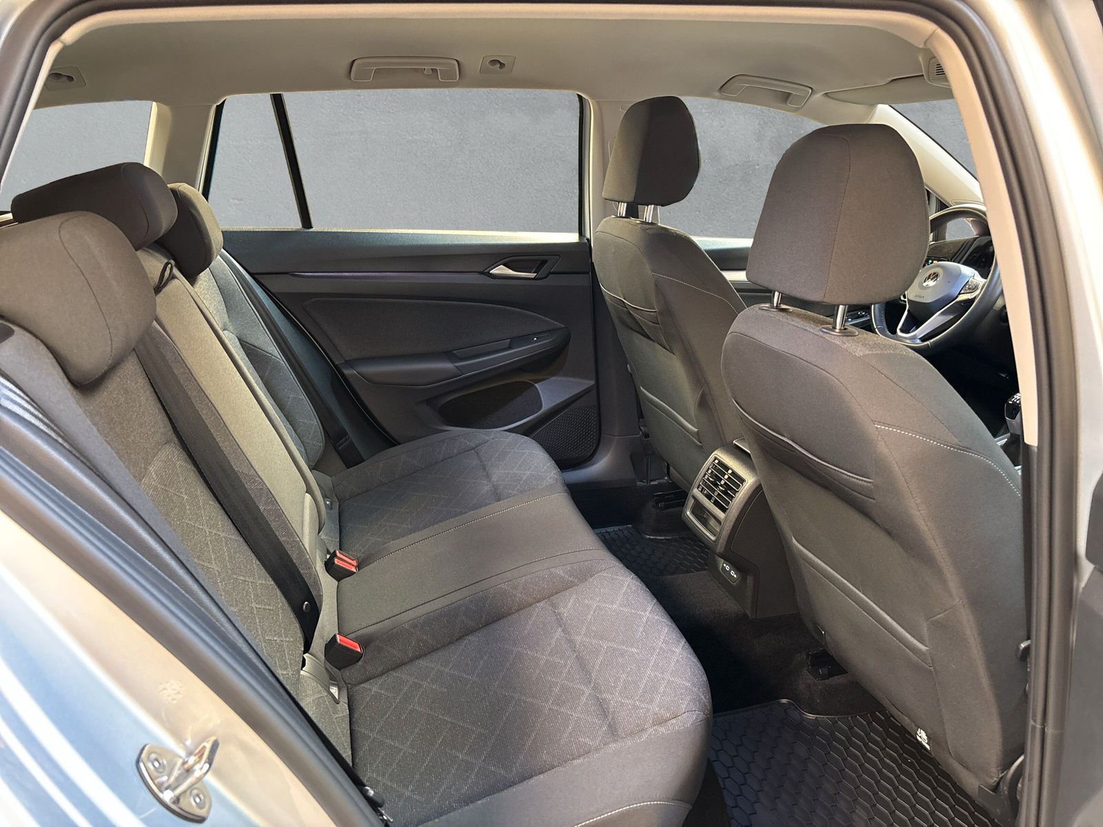 Fahrzeugabbildung Volkswagen Golf Variant Life 2.0 TDI App-Connect LED-Plus
