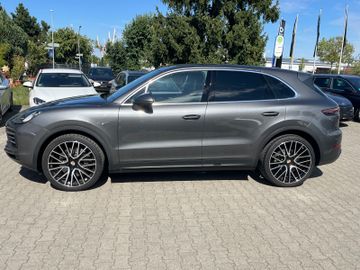 Porsche Cayenne - 7
