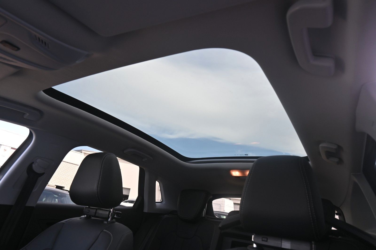Fahrzeugabbildung Opel Grandland (X) 1.6 Turbo Autom. Ultimate*Pano*ACC