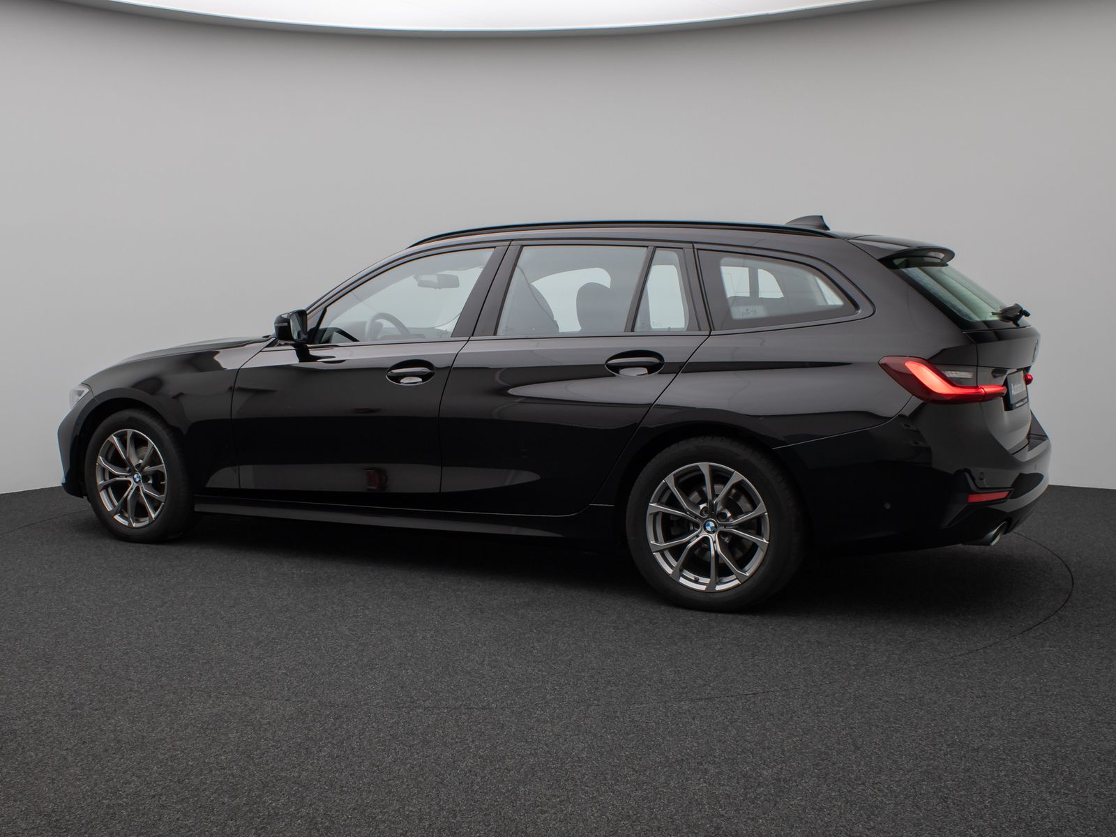 Fahrzeugabbildung BMW 320d SportLine DAB PDC Geschwindigkeitsreg Alarm