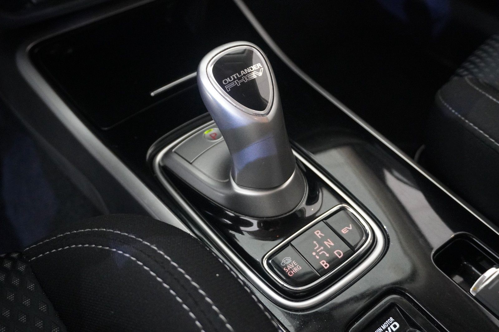 Fahrzeugabbildung Mitsubishi Outlander 2.4 PHEV 4WD NAVI/LED/KAMERA/DAB/AHK