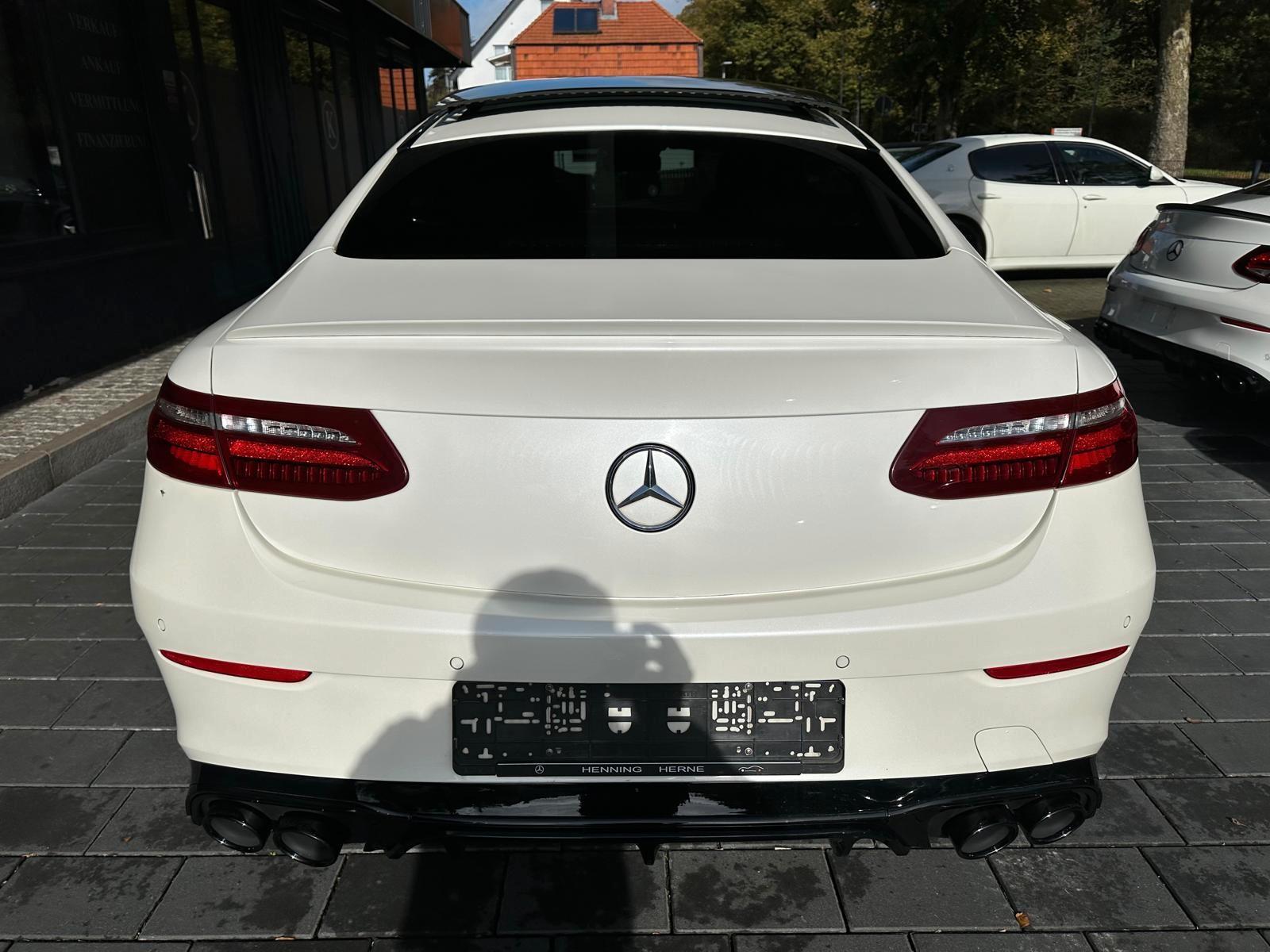 Mercedes-Benz E 300 Coupe AMG LINE/NIGHT/TOTW./WIDES/PANO/