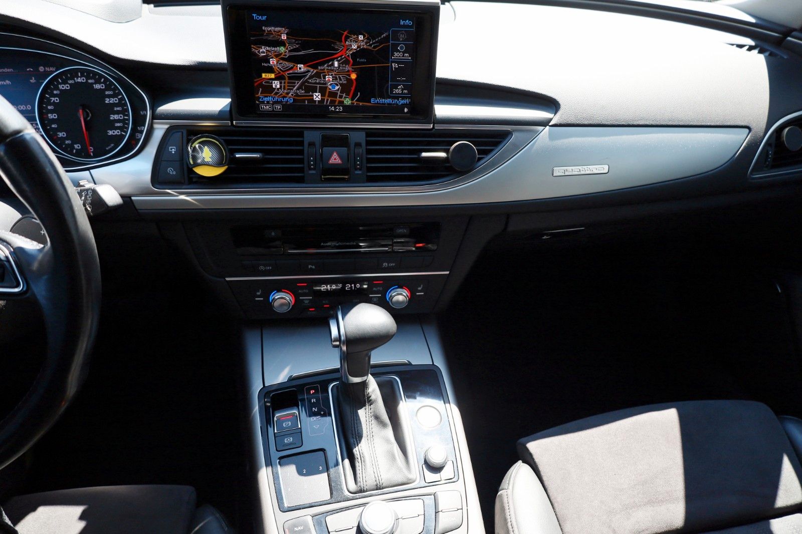 Fahrzeugabbildung Audi A6 Avant 3.0 TDI quattro S-Line,HUD,BOSE