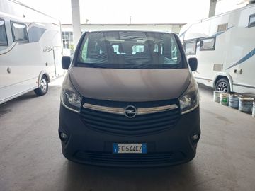 Opel Vivaro - 1