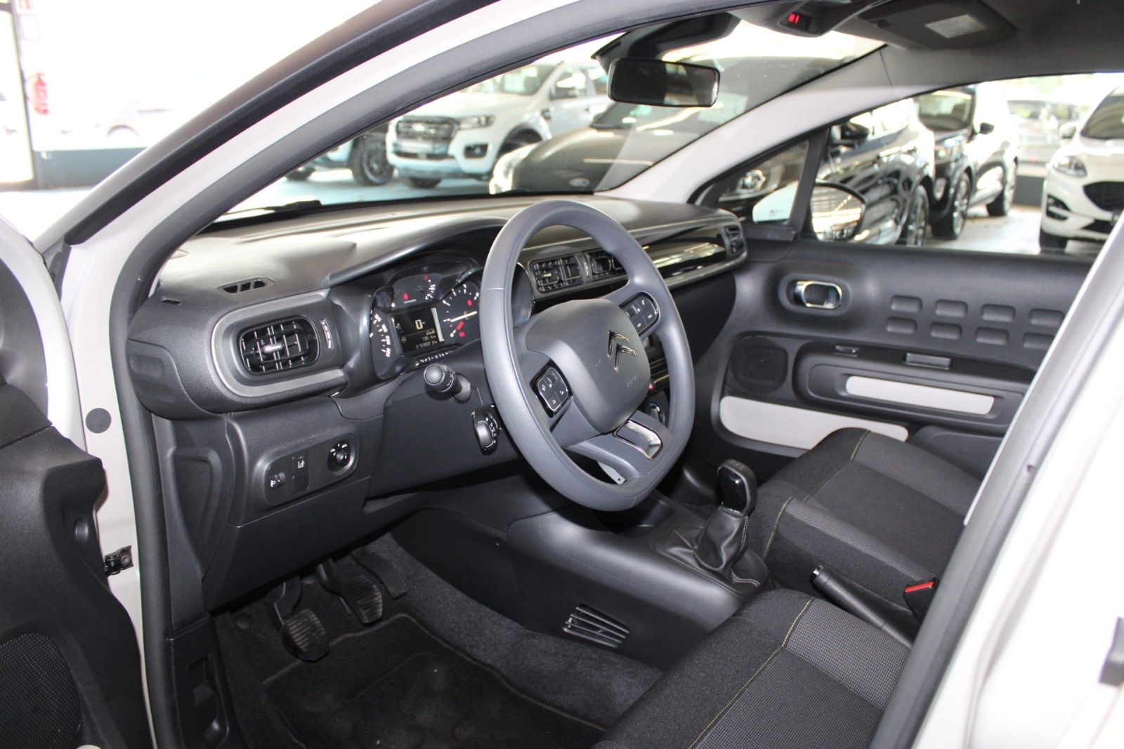 Fahrzeugabbildung Citroën C3 PureTech YOU! 5-trg LED KLIMA PDC DAB Touch