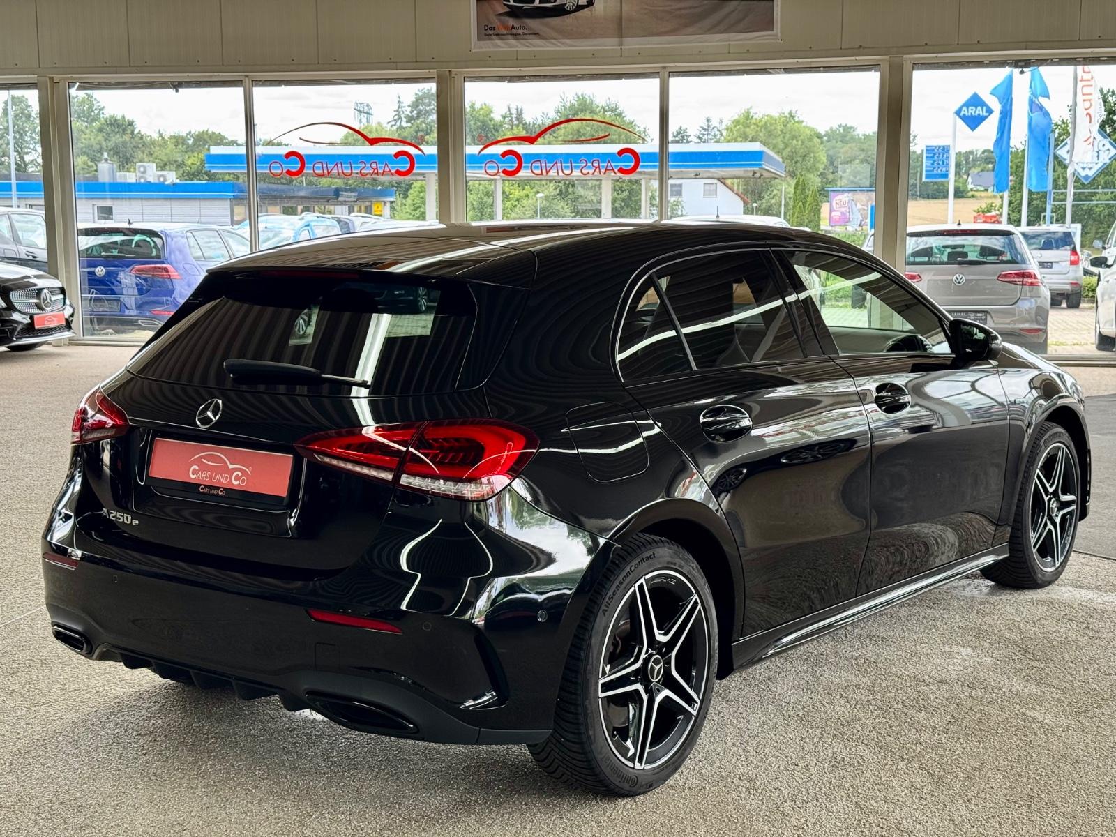 Mercedes-Benz A 250 e AMG-Line  *PAN*WS*APP*ACC*LED*SHZ*360°*
