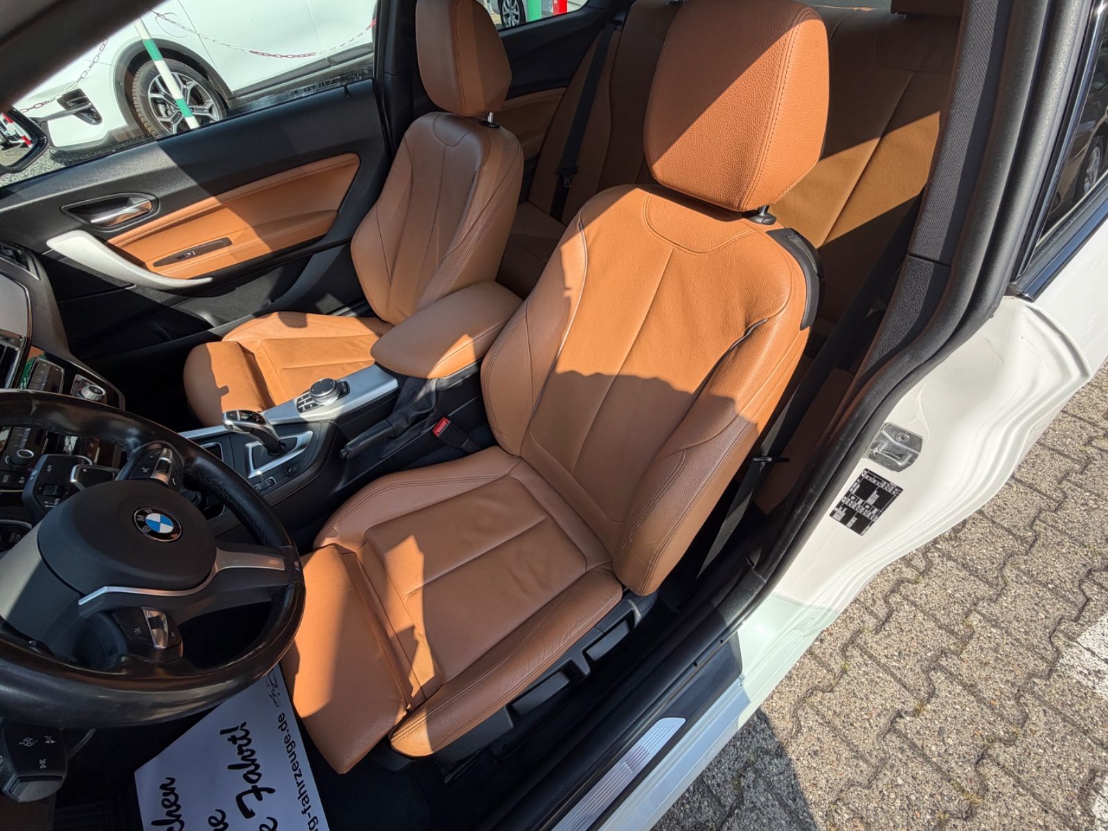 Fahrzeugabbildung BMW 230i Coupe M SPORT AUTOMATIK LED LEDER CAR PLAY