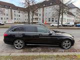 Mercedes-Benz C350e Hybrid in tollem Zustand  - Mercedes-Benz C 350: T