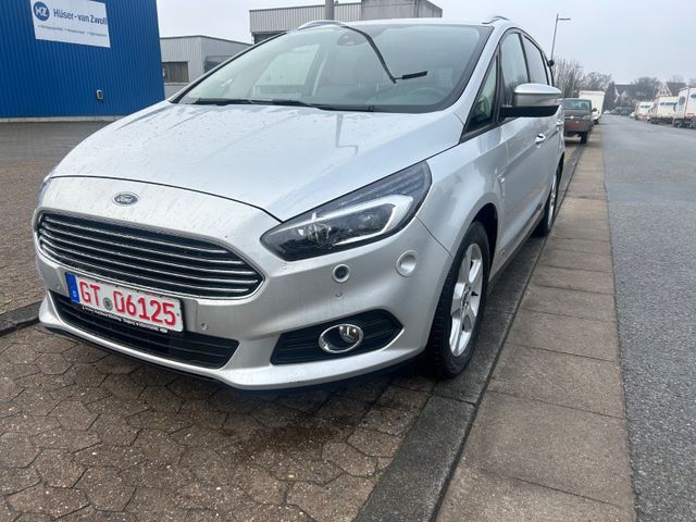 Ford S-MAX Business AWD-Navi-Xenon-PDC Kamera